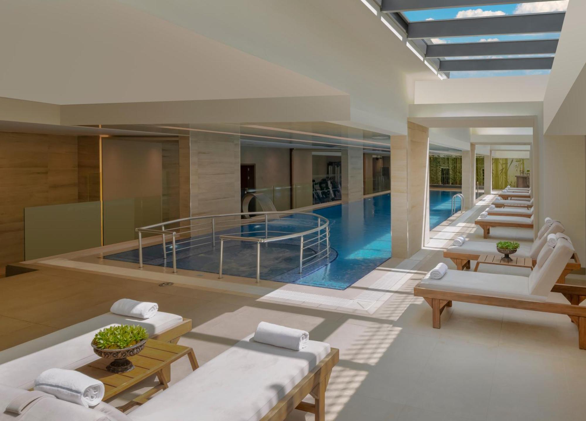 Готель Movenpick Living Istanbul West Екстер'єр фото