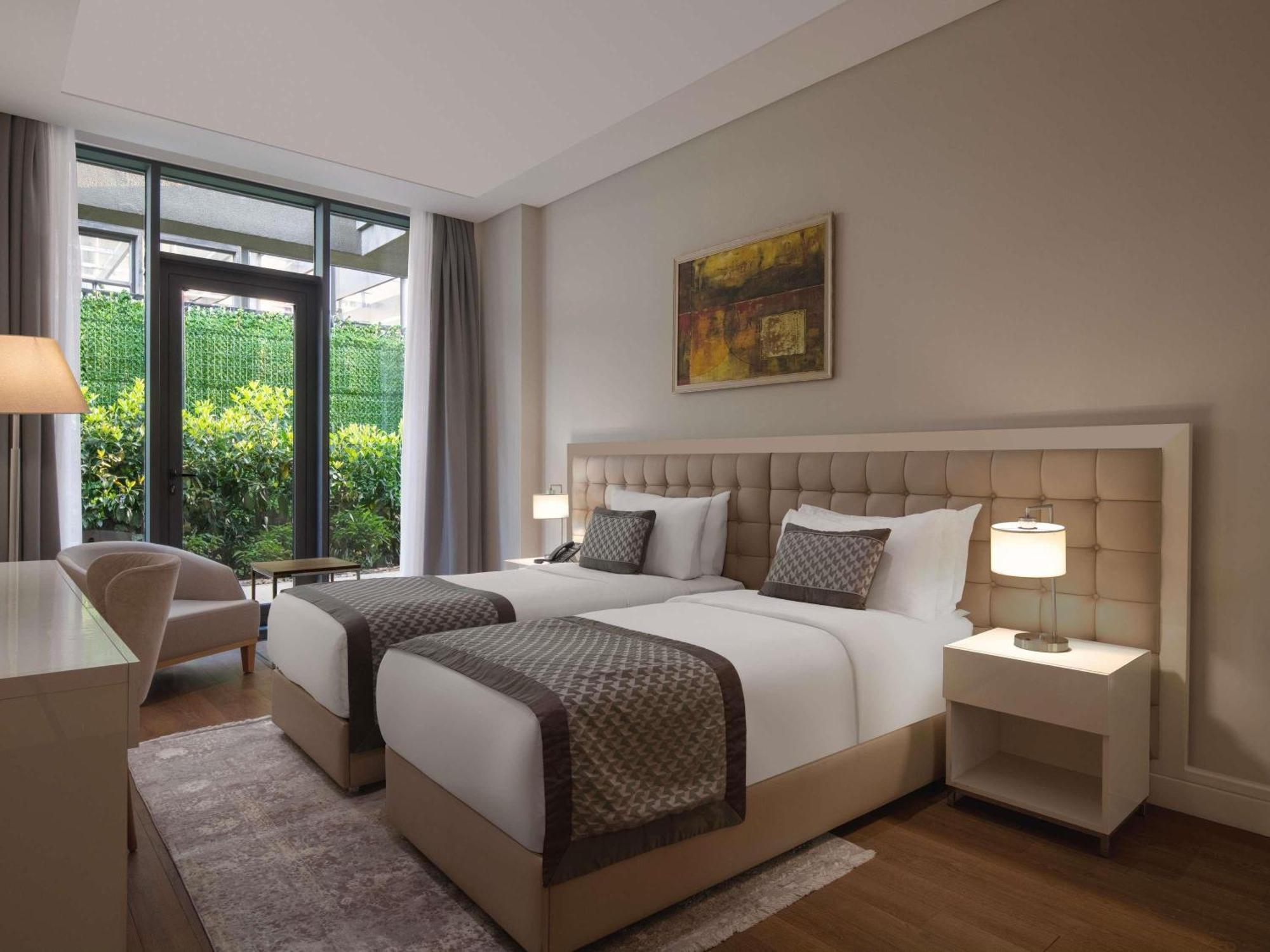 Готель Movenpick Living Istanbul West Екстер'єр фото