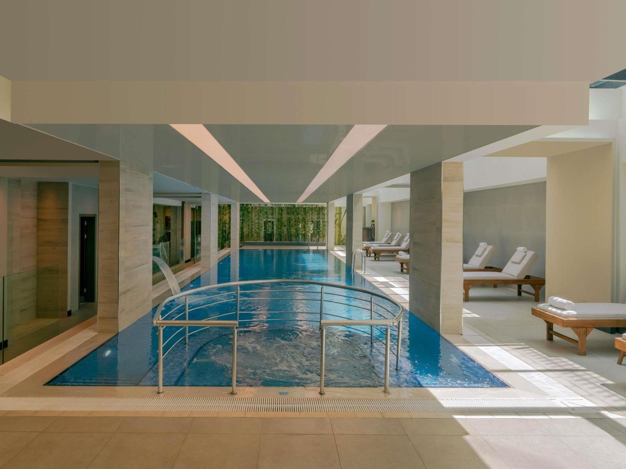 Готель Movenpick Living Istanbul West Екстер'єр фото