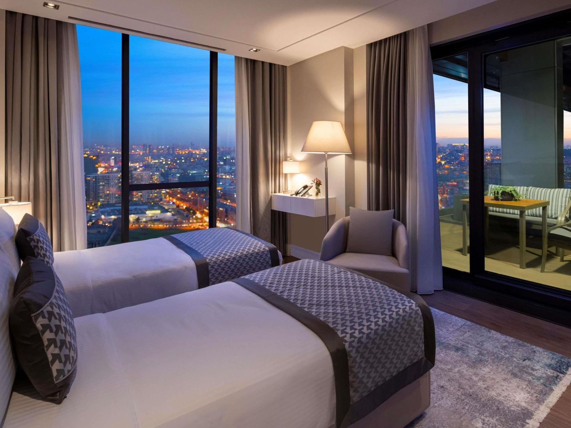 Готель Movenpick Living Istanbul West Екстер'єр фото